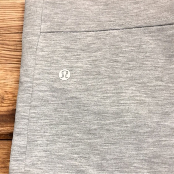 NEW Lululemon High-Rise Relaxed Jogger Full Length in Gray Sz L (10) - Picture 9 of 11
